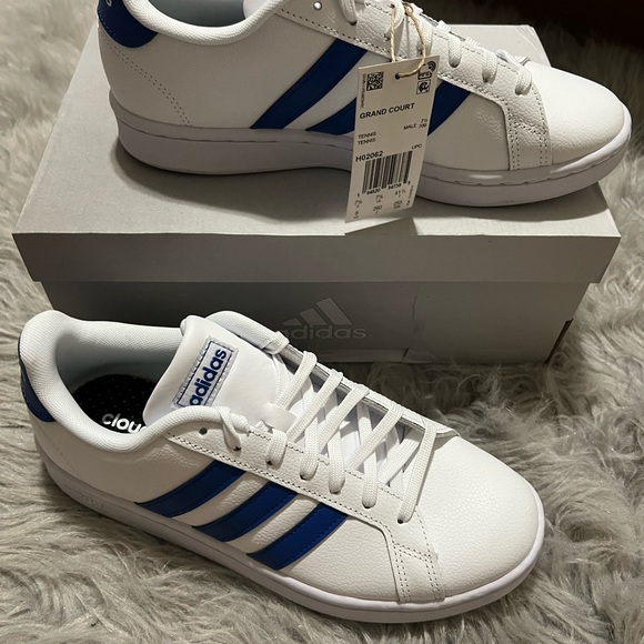 Adidas Grand Court - H02062 ( Us size 8 ) - Picture 4 of 6